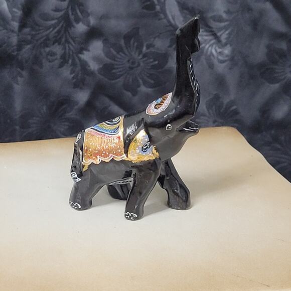 Elephant Black Lacquered Trunk Up. Collectable; Small;  Hand Painted Designs - Picture 11 of 12